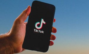 Тик-ток – самое популярное приложение для молодежи